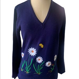 Vintage LeRoy knitwear 100% acrylic made in Taiwan embroidered Daisy sweater S